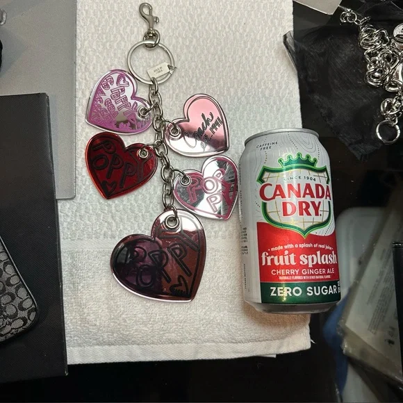 NWOT Coach poppy keychain/bag-charm Red heart Shaped Charms Pink, Red, White - Picture 10 of 12